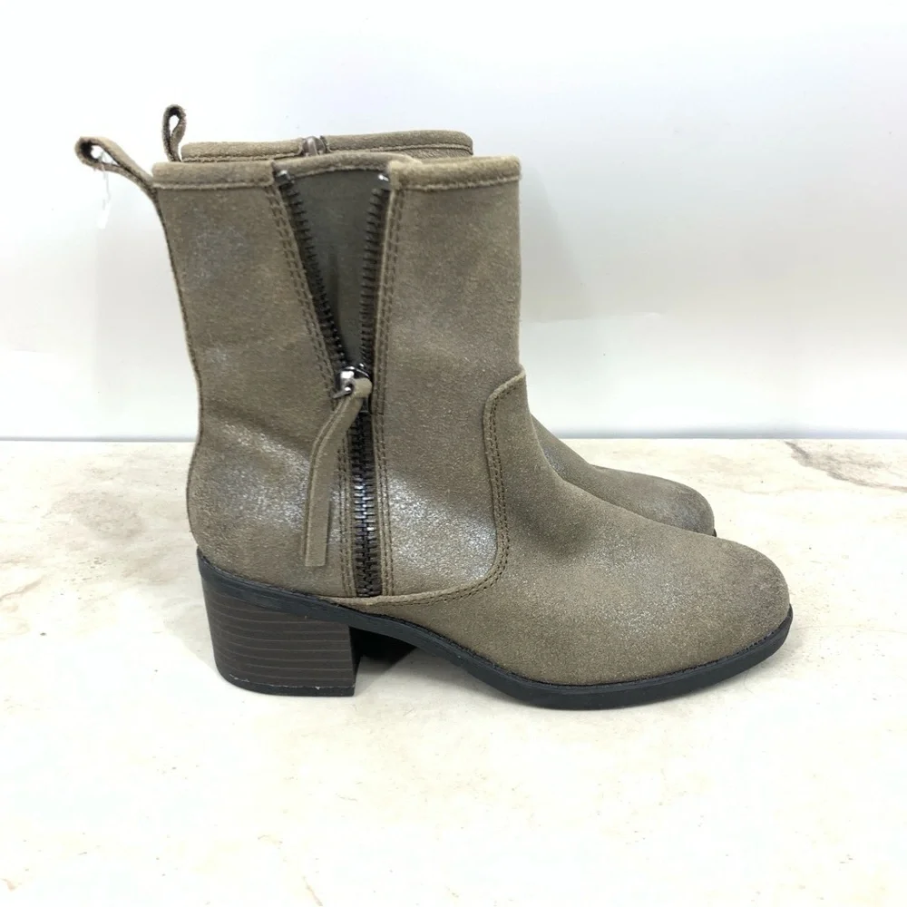 Clarks Women 37 Size 6.5 Boots Brown Metallic‎ Leather Shoes Heels Ankle Booties